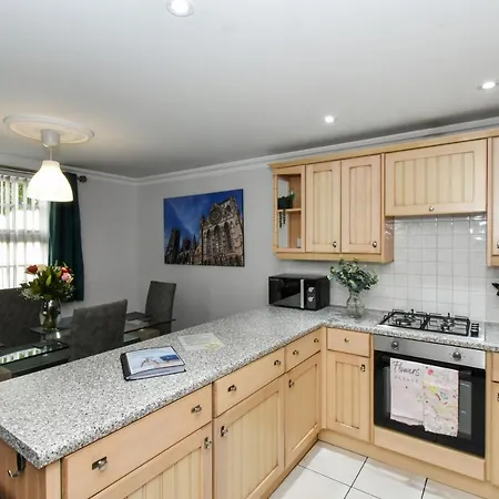 Phoenix Apartment Near The Station 约克